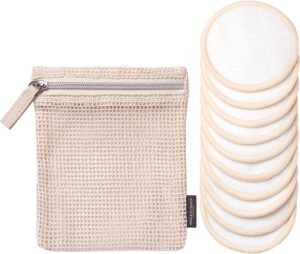 Paños beige, bolsita blanca.