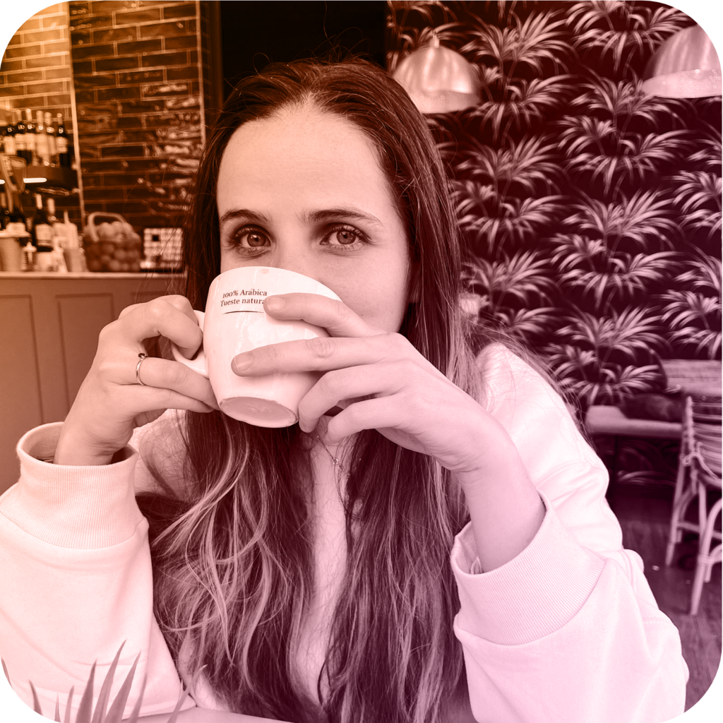 mujer, mesa, café